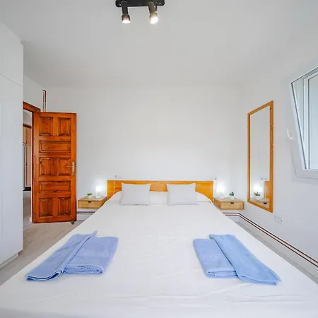 Holiday Toscal 166 *